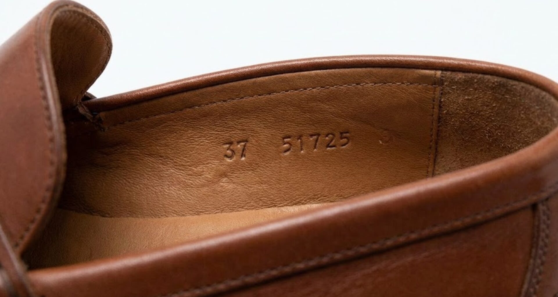 トッズ ローファー 偽物 見分け 方