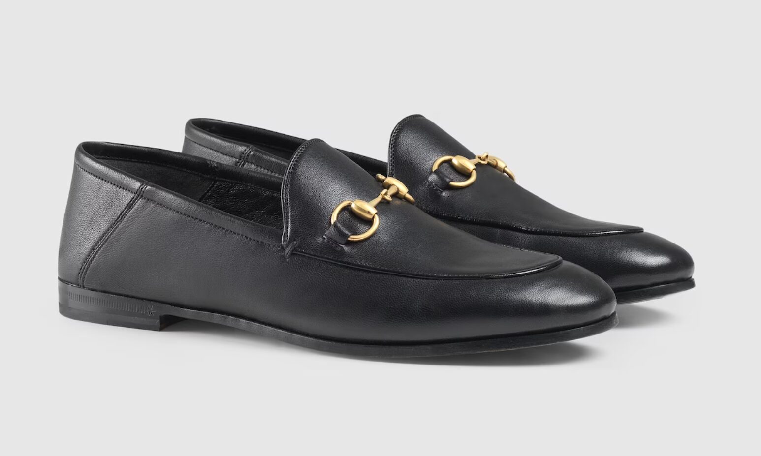 グッチ ローファー レディース コーデ