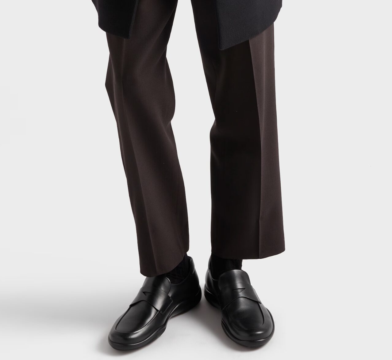 プラダ ローファー 何歳まで