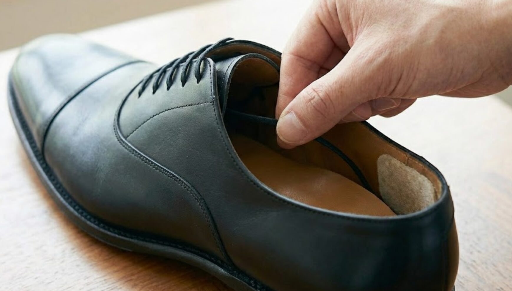 革靴 靴 紐 結び方 隠す