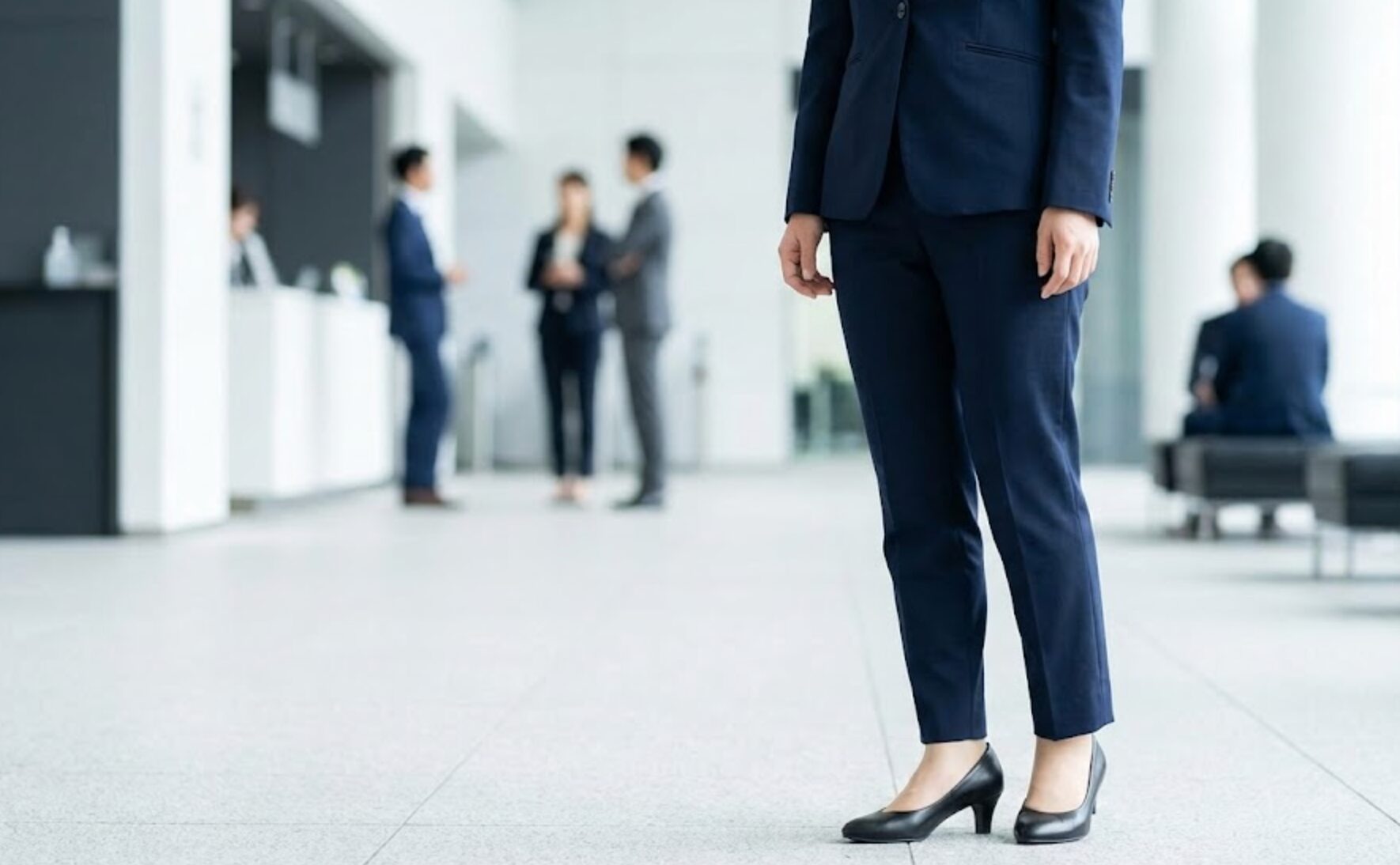 ビジネス シューズ 女性 マナー