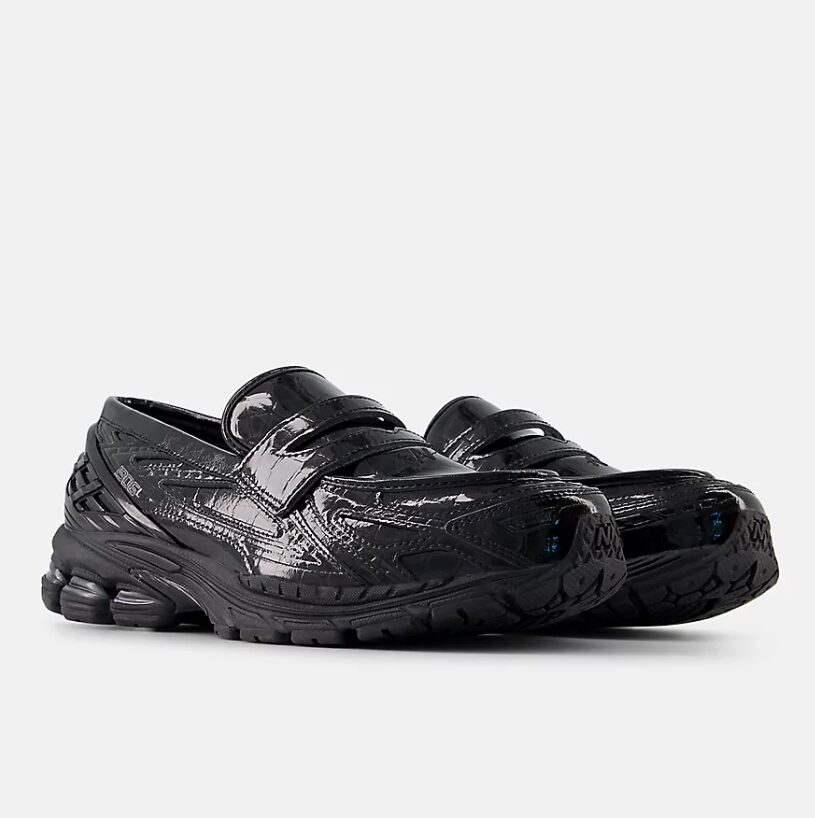 ローファーに見えるスニーカー レディース